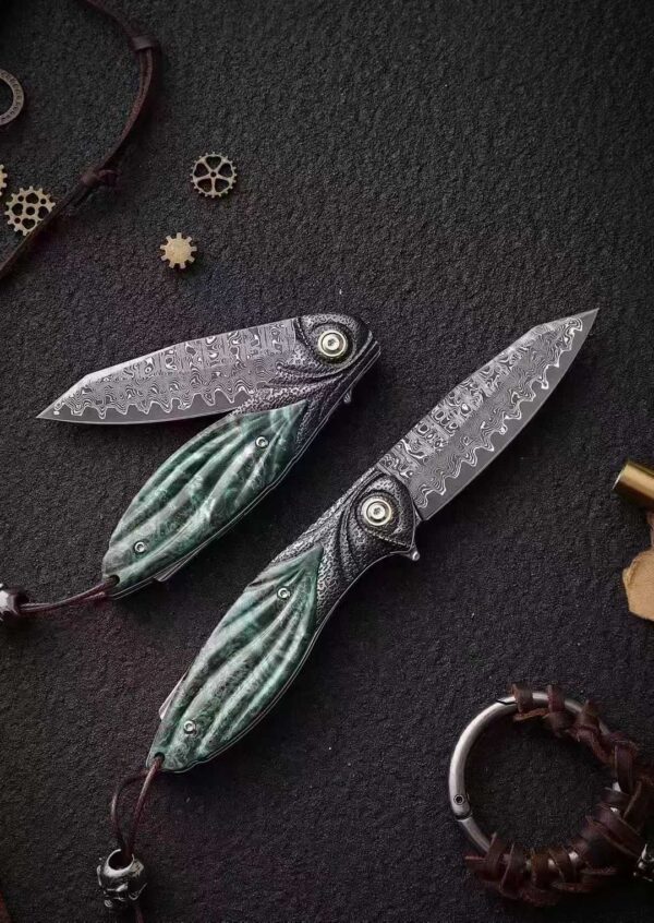 High-end handmade version, cold iron like ink. Imported forged Damascus steel
